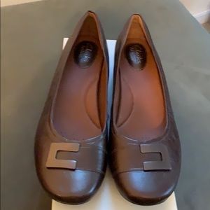 Clarks Artisan Size 9M Brown